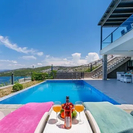 ヴィラ Paradise Bodrum *